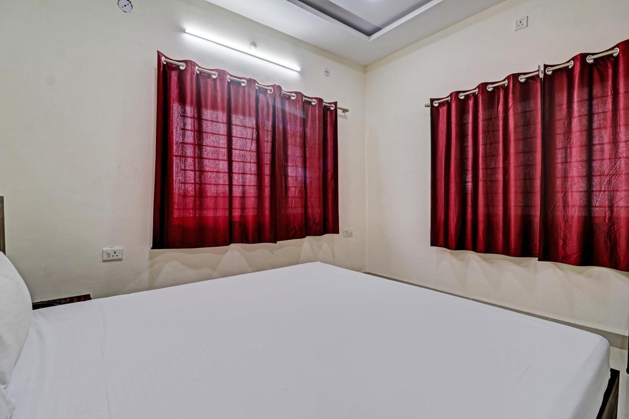 Super Hotel O Midway Treat Dhar Exterior photo