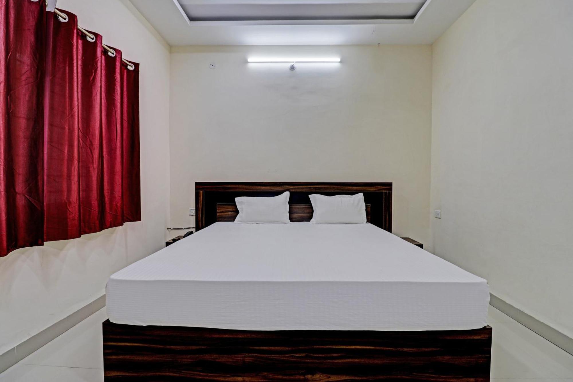 Super Hotel O Midway Treat Dhar Exterior photo