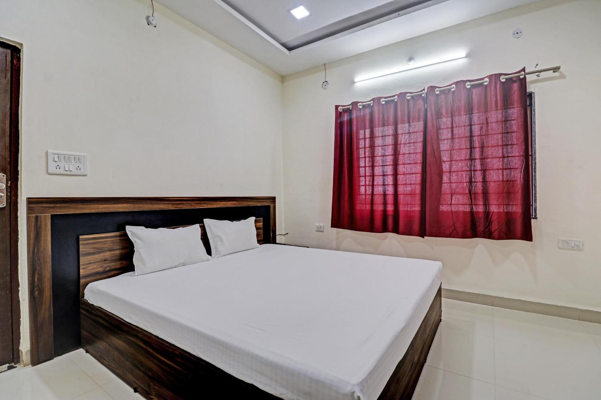 Super Hotel O Midway Treat Dhar Exterior photo