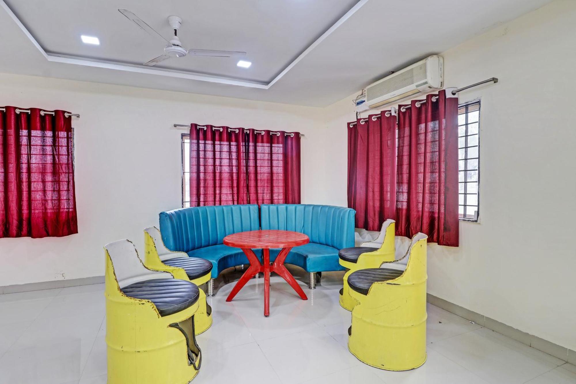 Super Hotel O Midway Treat Dhar Exterior photo